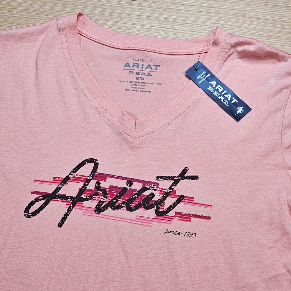 Ariat Real Logo Script Classic Fit SS Tee Women M Quartz Pink V-Neck NEW